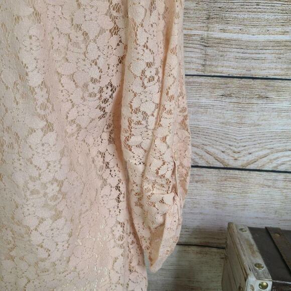 New York & Company Lace Button‎ Down Blouse Small - Picture 4 of 6